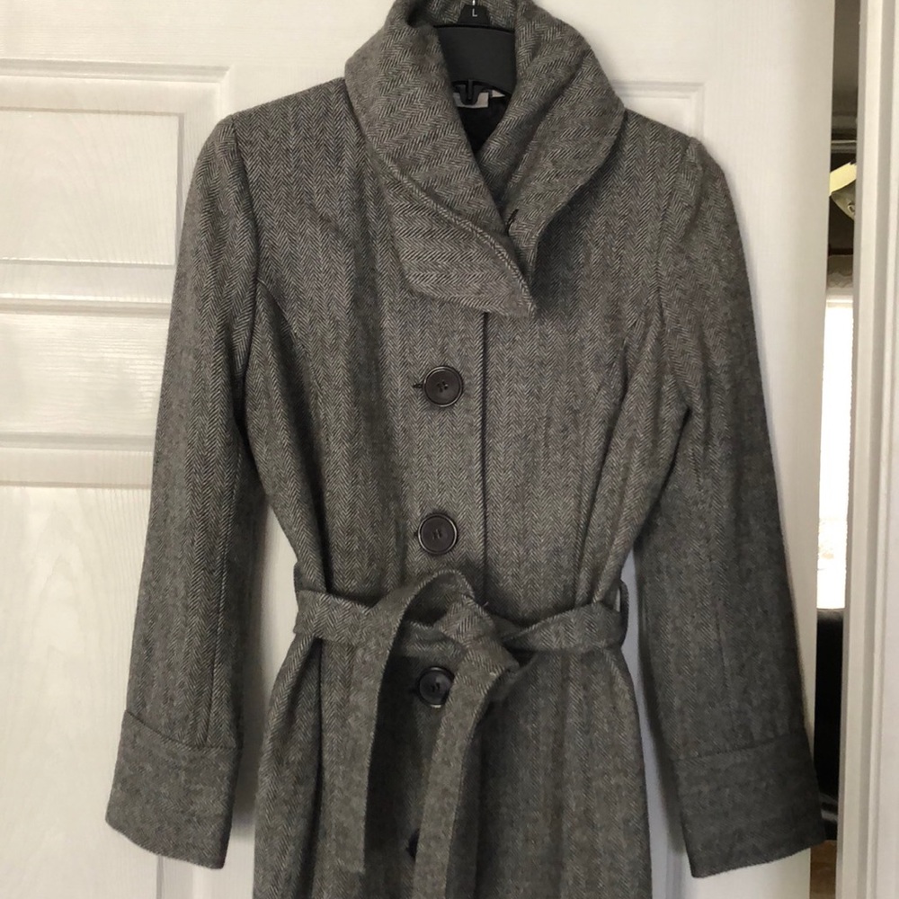 Woman’s 100% wool grey peacoat